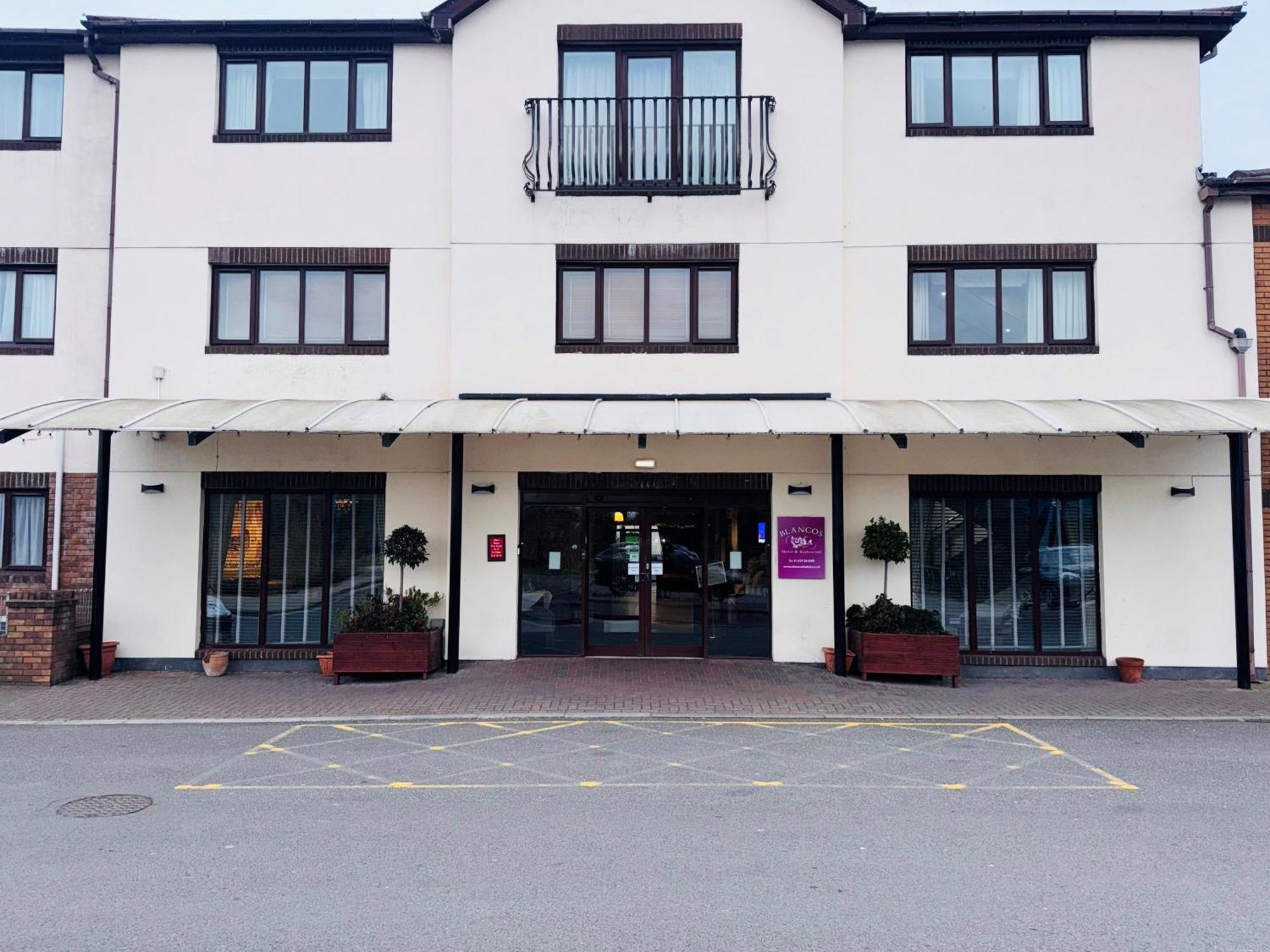 Blanco'S Hotel Порт Толбът Екстериор снимка
